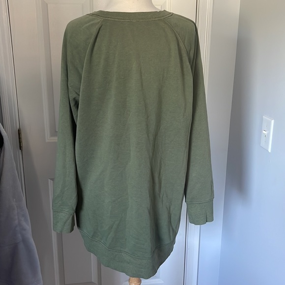 Green crewneck - Picture 2 of 2